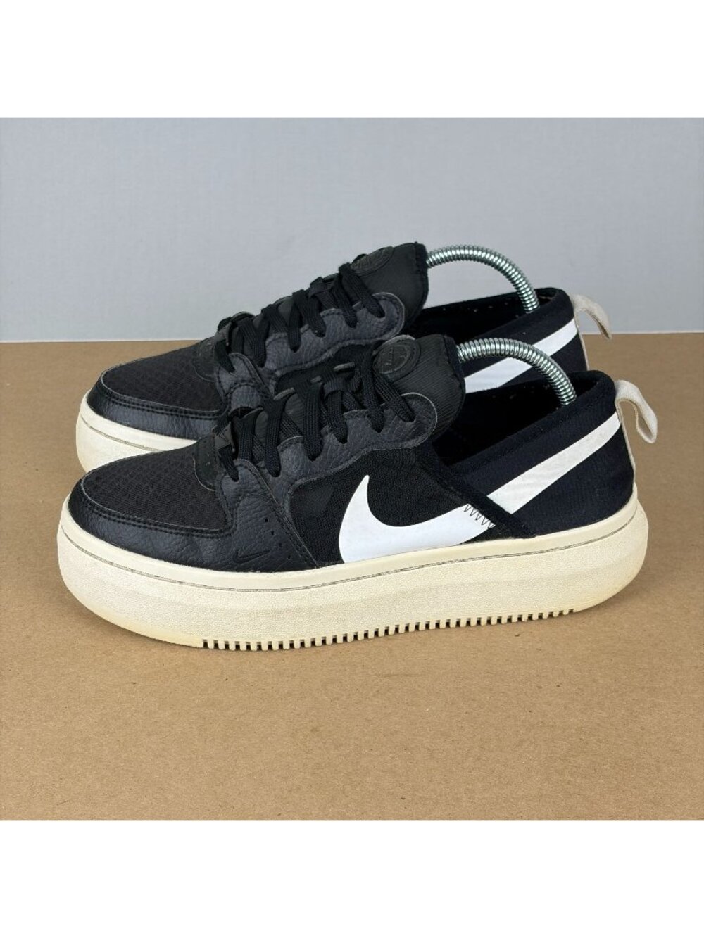 Nike Court Vision Alta Athletic Shoes Womens 7.5 Black White Low Top Lace Up
